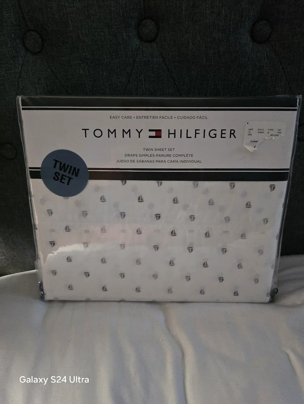 Tommy Hilfiger*  Sailboat Twin Sheet Set * BRAND NEW * NEVER USED